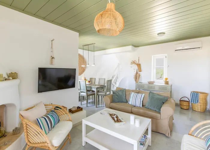 Casa vacanze Pergola Paros Cycladic House By The Sea+pool