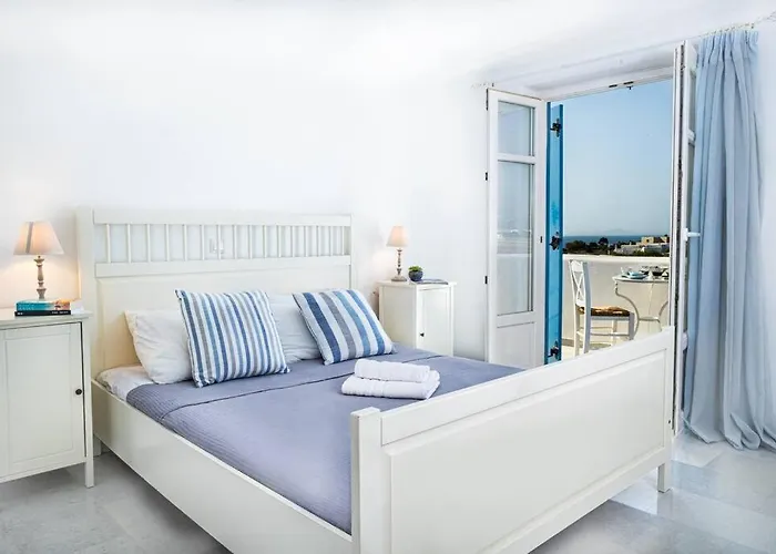 Pergola Paros Cycladic House By The Sea+pool Νάουσα