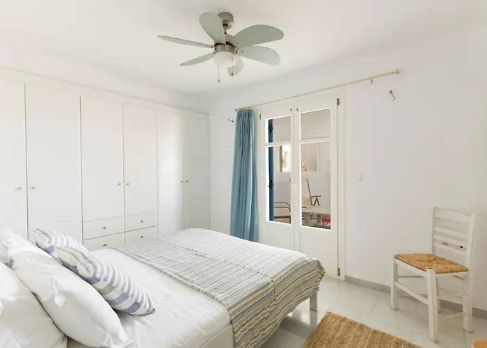 Σπίτι διακοπών Pergola Paros Cycladic House By The Sea+pool